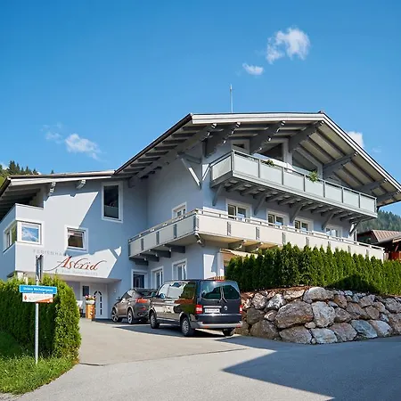 招待所 阿斯特丽德旅馆 3*